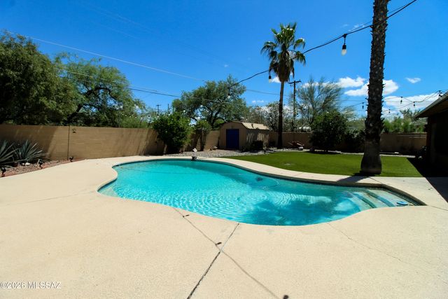 1715 S Bristol Avenue, Tucson, AZ 85713