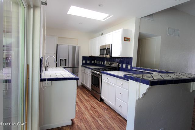 1715 S Bristol Avenue, Tucson, AZ 85713