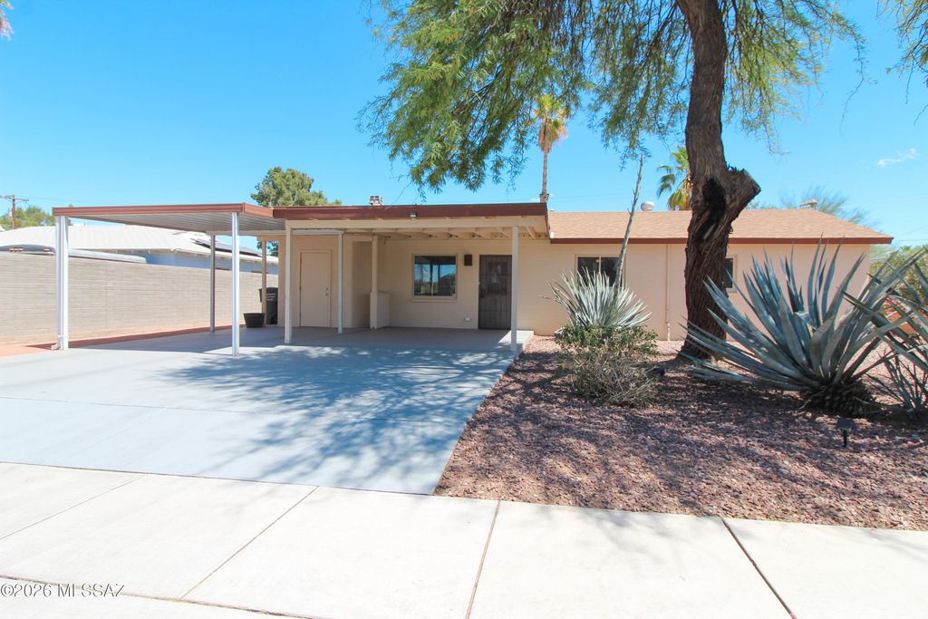 1715 S Bristol Avenue, Tucson, AZ 85713