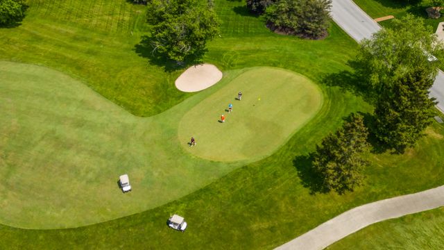 1909 Chamborde Lane, Chesterton, IN 46304