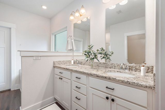 1126 Valor Walk Walk, Crestview, FL 32539