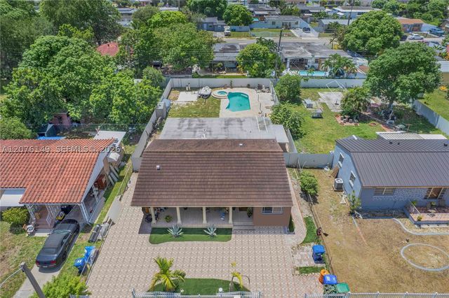 3030 NW 90th St, Miami, FL 33147