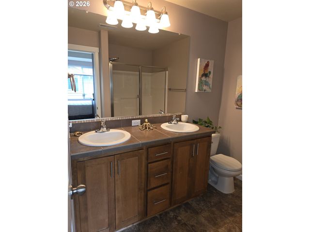 10532 Ne CEDAR FALLS Loop, Hillsboro, OR 97006