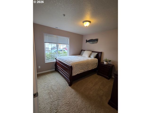 10532 Ne CEDAR FALLS Loop, Hillsboro, OR 97006