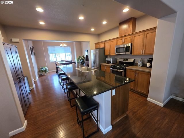 10532 Ne CEDAR FALLS Loop, Hillsboro, OR 97006