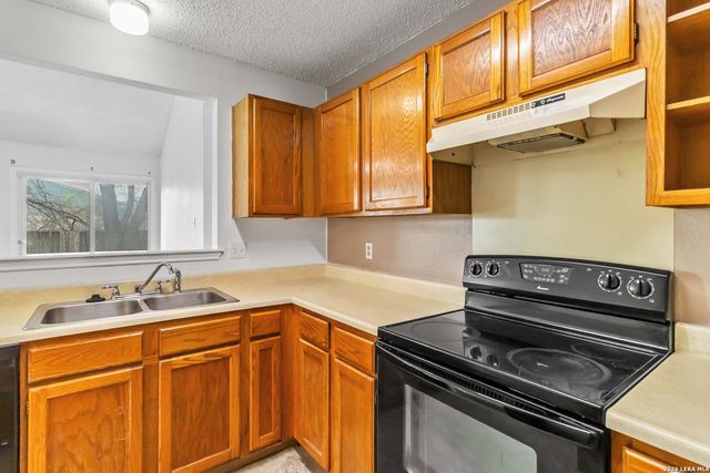 7511 Brandyridge, San Antonio, TX 78250