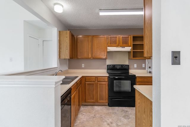 7511 Brandyridge, San Antonio, TX 78250