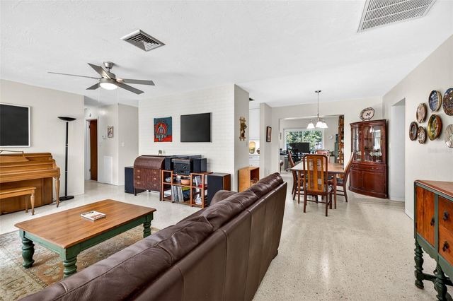 6019 8TH AVENUE N, St Petersburg, FL 33710