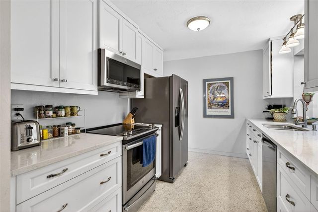 6019 8TH AVENUE N, St Petersburg, FL 33710