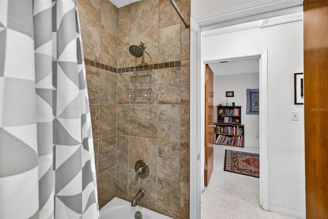 6019 8TH AVENUE N, St Petersburg, FL 33710