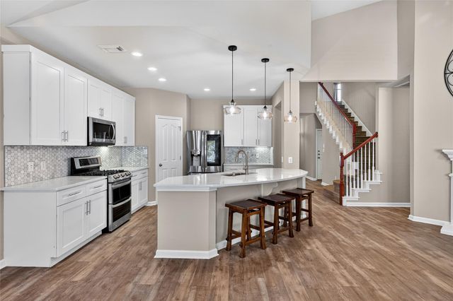 15512 Interlachen DR, Austin, TX 78717