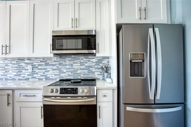 3531 SW 5th ST, Cape Coral, FL 33991