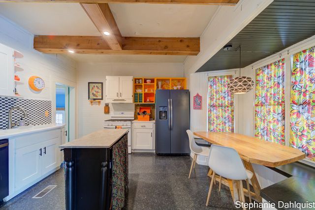 1922 Oak Avenue, North Muskegon, MI 49445