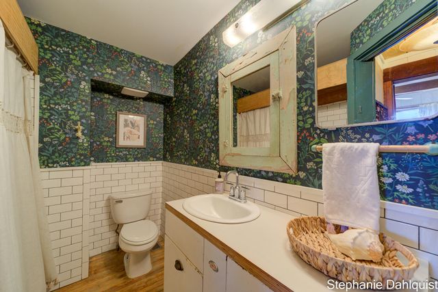 1922 Oak Avenue, North Muskegon, MI 49445