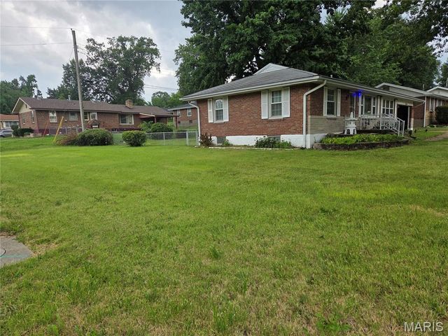 1200 Ensley Drive, Bellefontaine Nghbrs, MO 63137