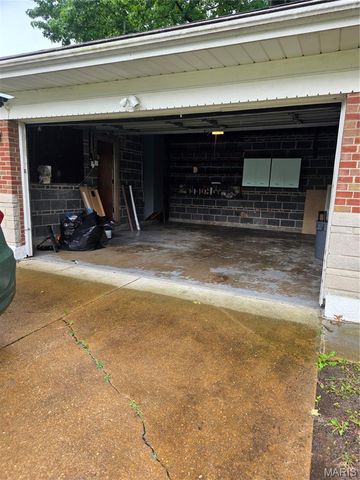 1200 Ensley Drive, Bellefontaine Nghbrs, MO 63137