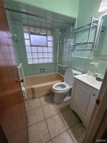 1200 Ensley Drive, Bellefontaine Nghbrs, MO 63137