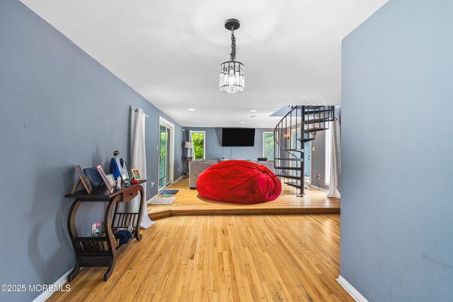 76 Woodland Drive, Keyport, NJ 07735