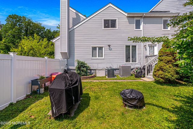 76 Woodland Drive, Keyport, NJ 07735