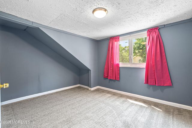 76 Woodland Drive, Keyport, NJ 07735