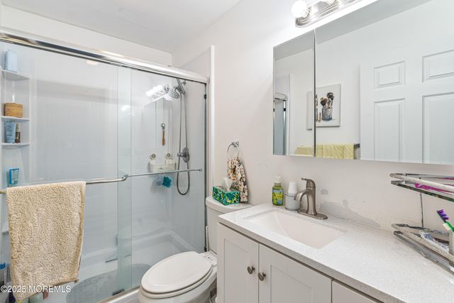 76 Woodland Drive, Keyport, NJ 07735