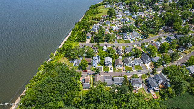 76 Woodland Drive, Keyport, NJ 07735