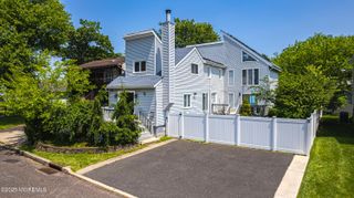 76 Woodland Drive, Keyport, NJ 07735