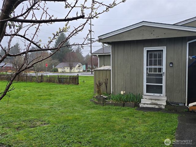 117 J Street, Cosmopolis, WA 98537