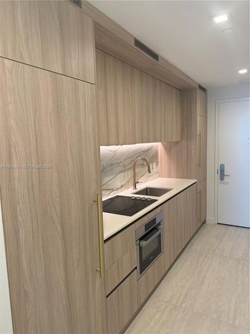 77 SE 5th Street 2204, Miami, FL 33131