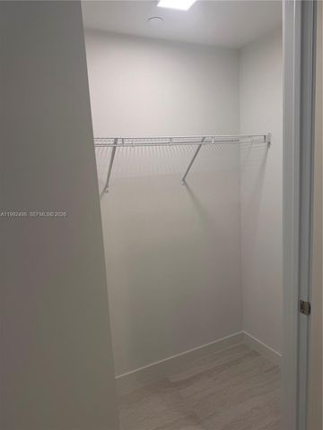 77 SE 5th Street 2204, Miami, FL 33131
