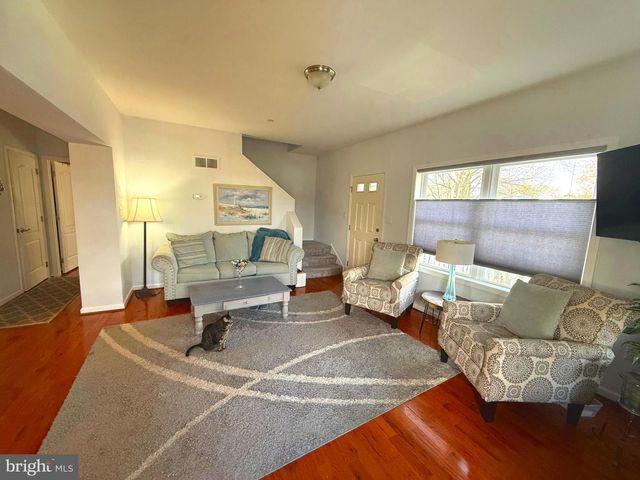 1251 LINDEN AVE, Halethorpe, MD 21227