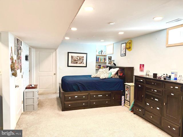 1251 LINDEN AVE, Halethorpe, MD 21227