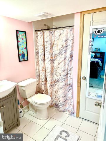 1251 LINDEN AVE, Halethorpe, MD 21227