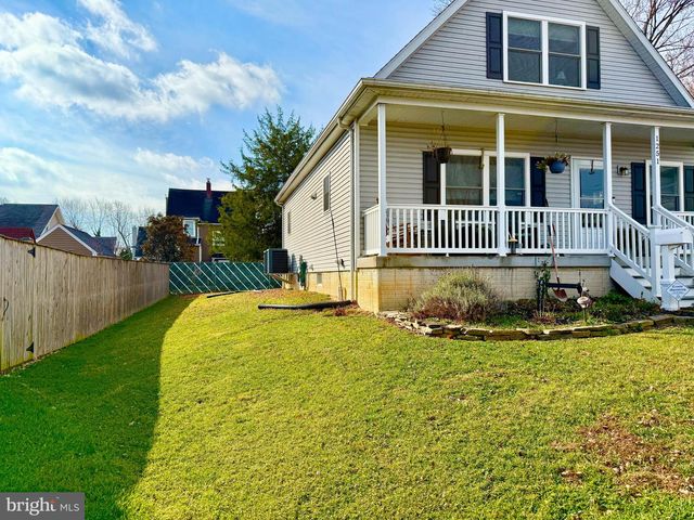 1251 LINDEN AVE, Halethorpe, MD 21227