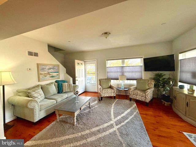 1251 LINDEN AVE, Halethorpe, MD 21227