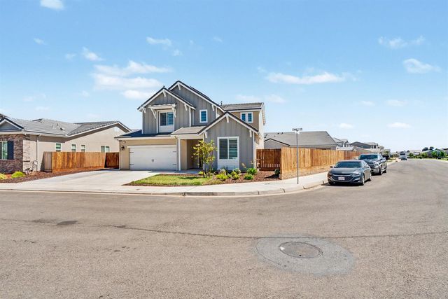 4178 Clavel Avenue, Clovis, CA 93619