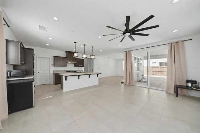 4178 Clavel Avenue, Clovis, CA 93619