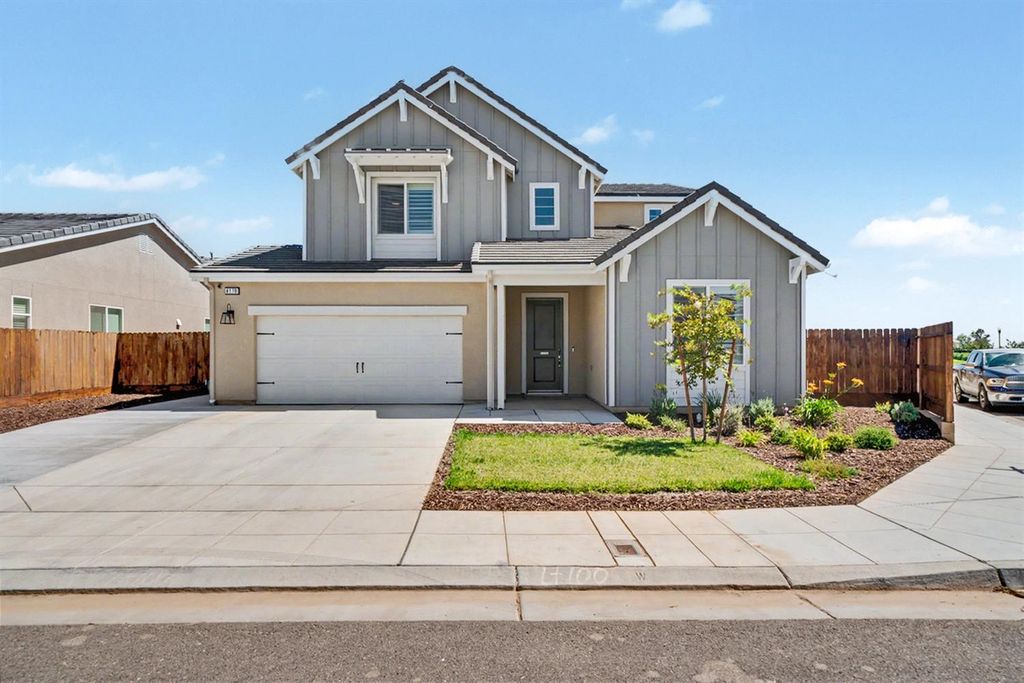 4178 Clavel Avenue, Clovis, CA 93619