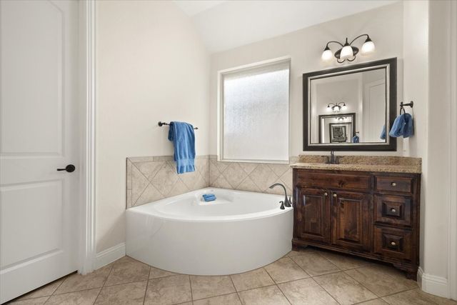 2831 Sherwood Drive, Trophy Club, TX 76262