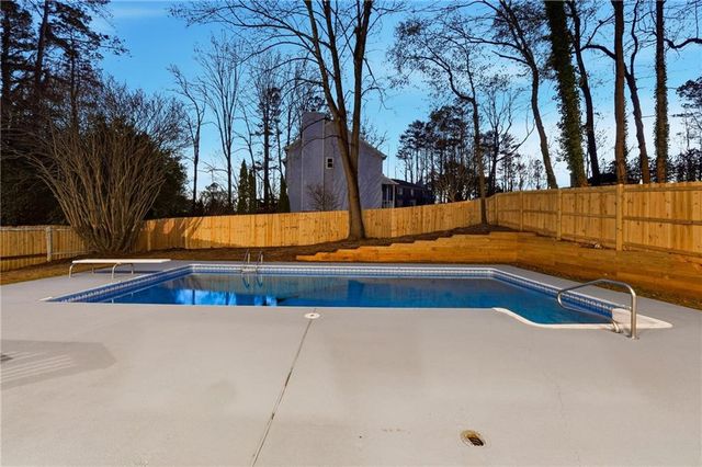 2348 Marneil NE Drive, Marietta, GA 30062