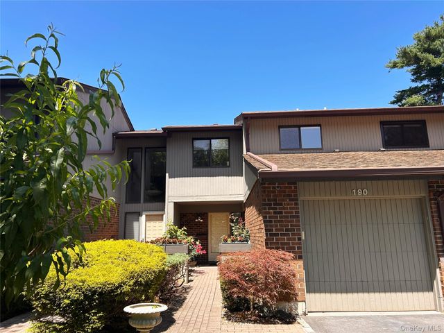 190 Alta Terrace, Jericho, NY 11753