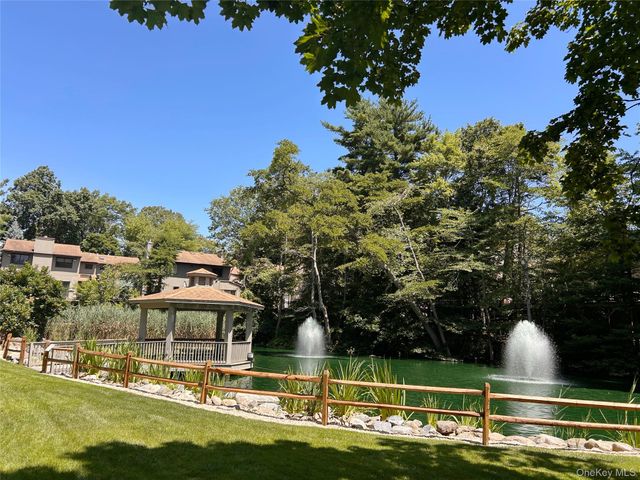 190 Alta Terrace, Jericho, NY 11753
