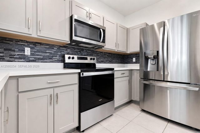 484 NE 4th Ave, Florida City, FL 33034
