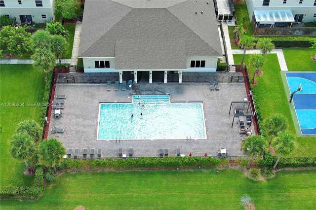 484 NE 4th Ave, Florida City, FL 33034