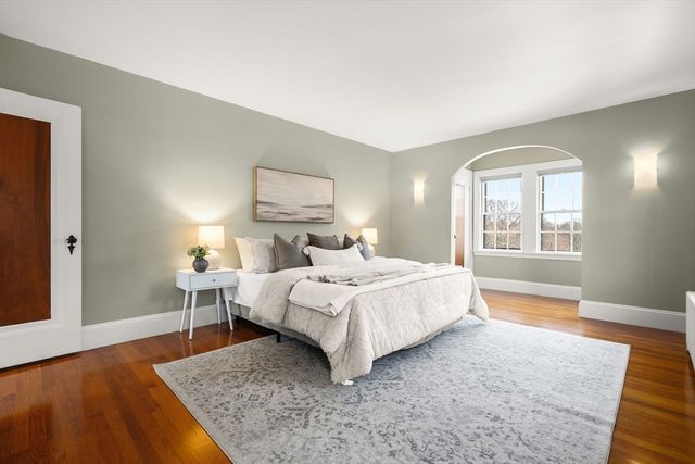 93 Churchill Ave, Arlington, MA 02476