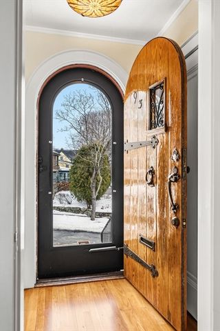 93 Churchill Ave, Arlington, MA 02476