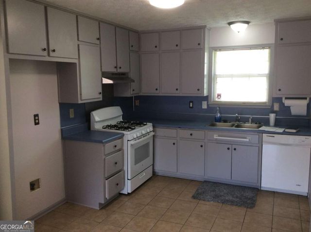 2882 Silver Maple Court, Rex, GA 30273