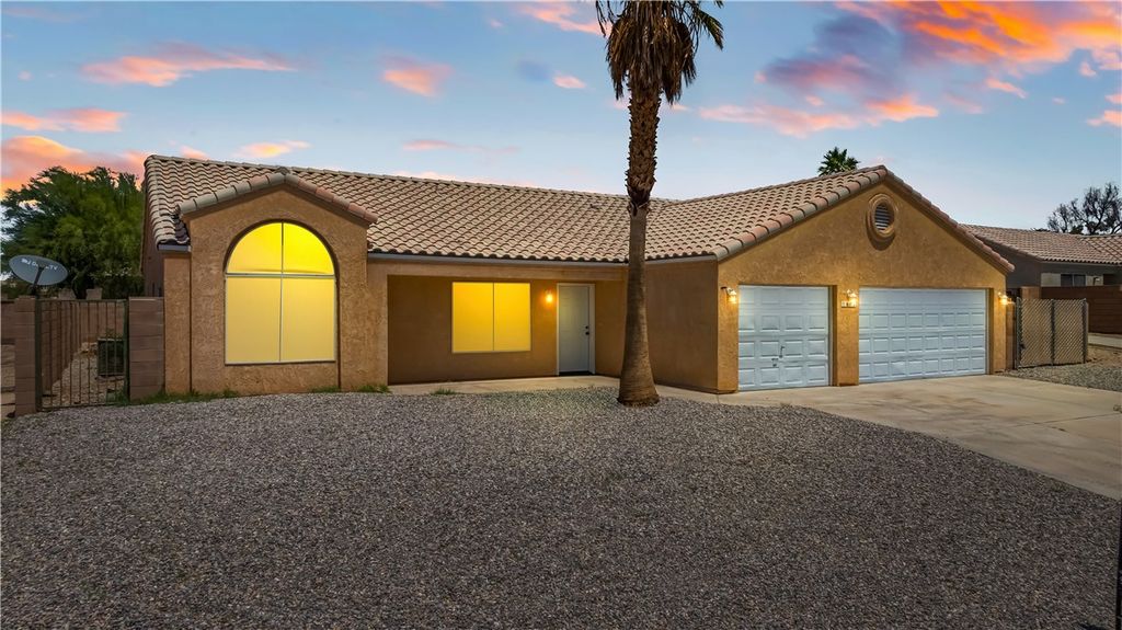 1807 E Calle Agrada Drive, Fort Mohave, AZ 86426