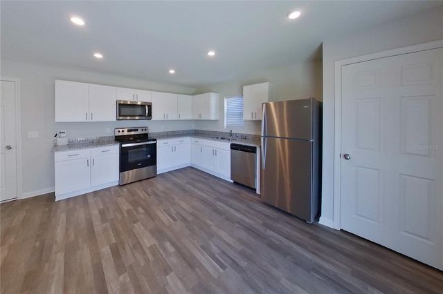 1762 NEBRASKA LOOP, Sumterville, FL 33585