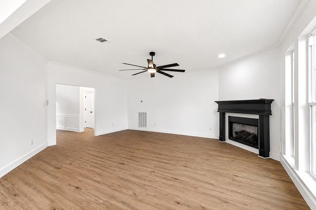 523 Rampart Lane, Conroe, TX 77302